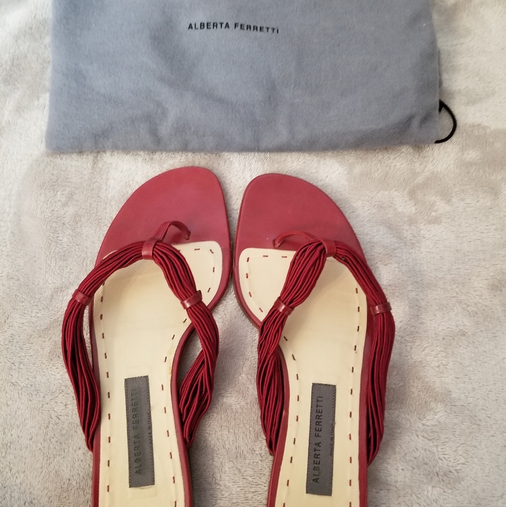 Alberta Ferretti flip flops size 35 1/2- M.I.A.